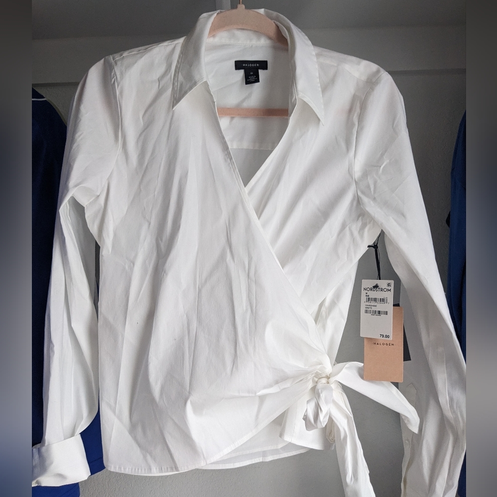Halogen White wrap top with collar